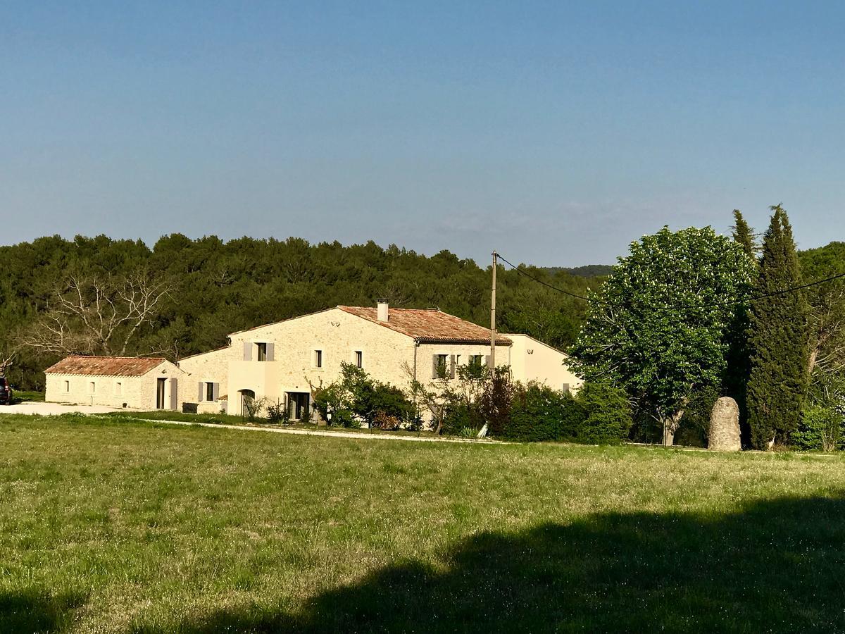 Chut ! C'Est Ici Hotel Venelles Buitenkant foto